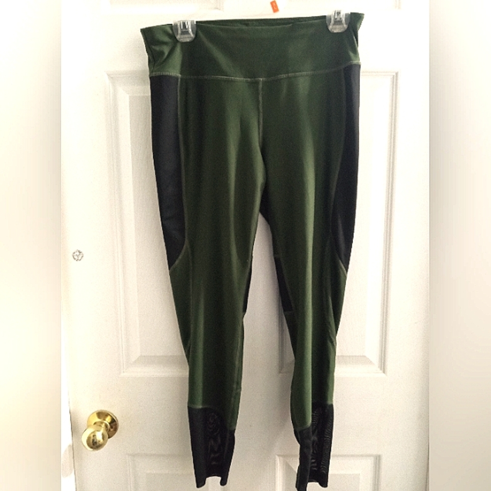 Athletic Works Green and Black Leggings